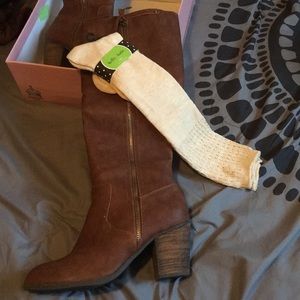 Women’s Boots w Free Boot Socks